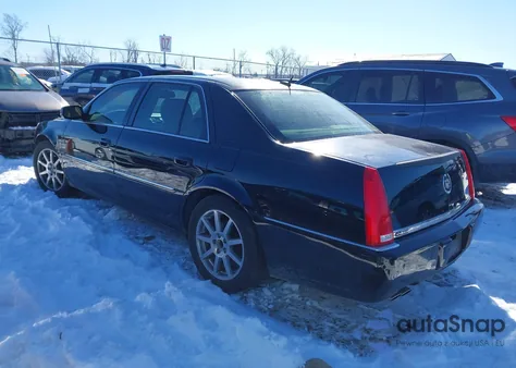 2008 Cadillac Dts 1Se z USA, uszkodzony, nr VIN 1G6KD57988U111742